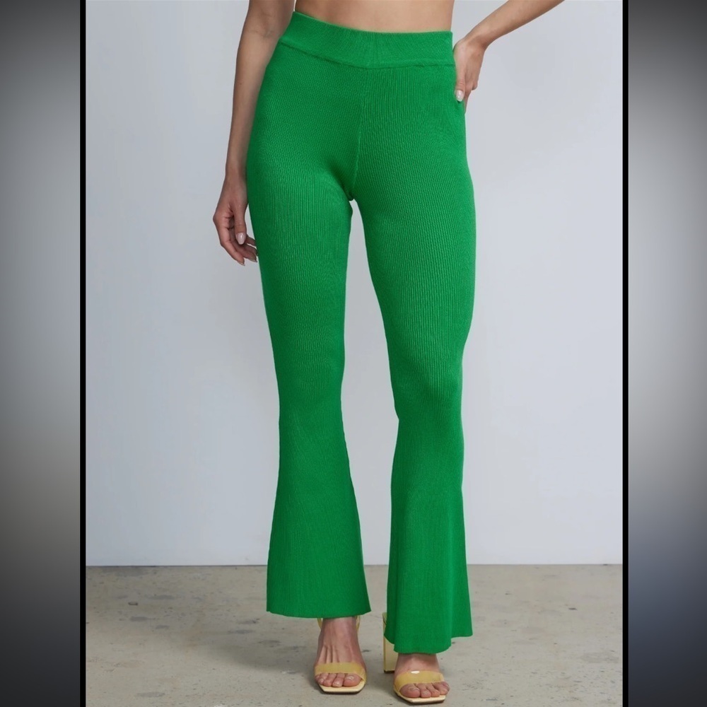 New York and Company Green Ribbed Flare Sweater Pull On Pants XL